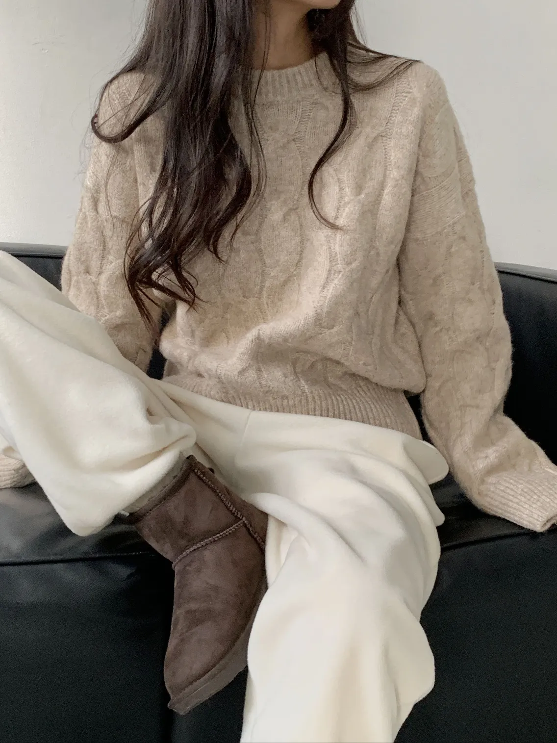 ラウンドネックケーブルニット | 詳細画像1