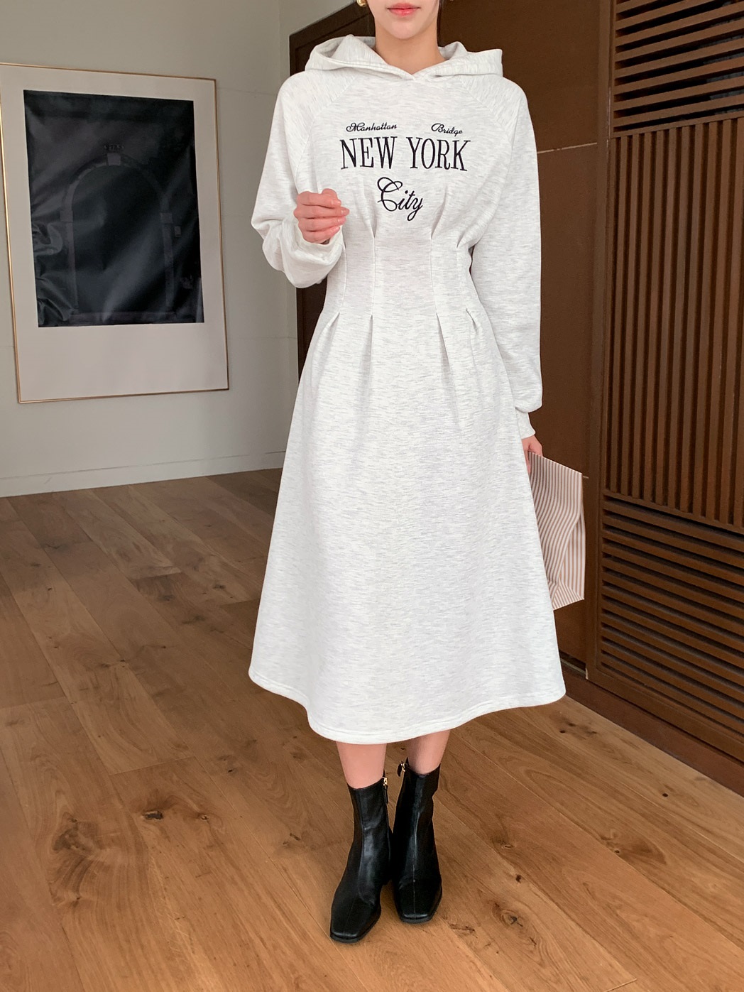 裏起毛NEW YORK刺繡タックラグランパーカーワンピース | 詳細画像9