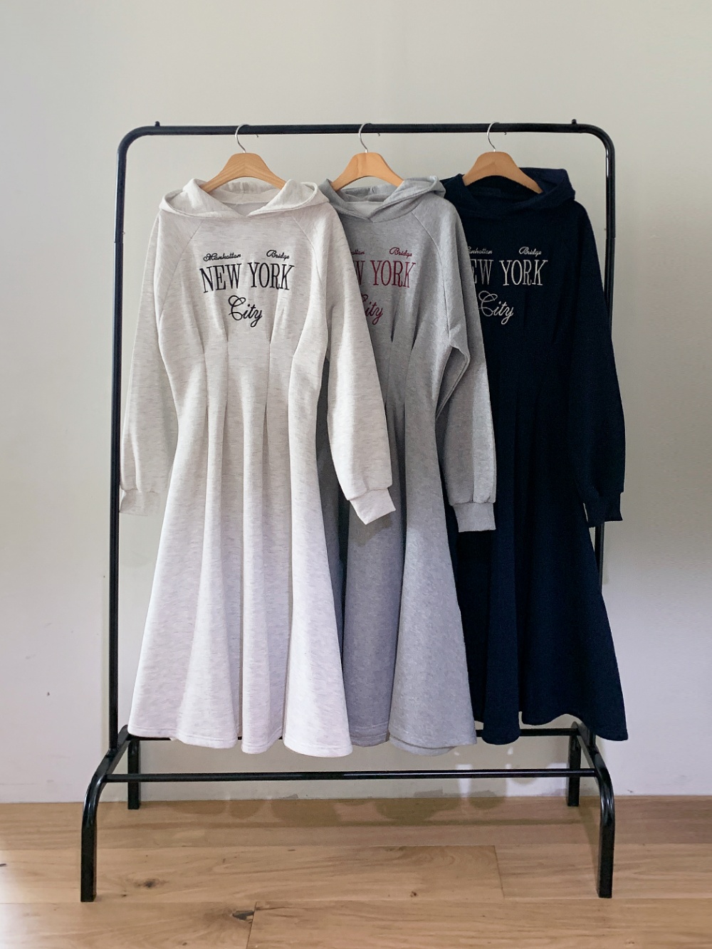 裏起毛NEW YORK刺繡タックラグランパーカーワンピース | 詳細画像17