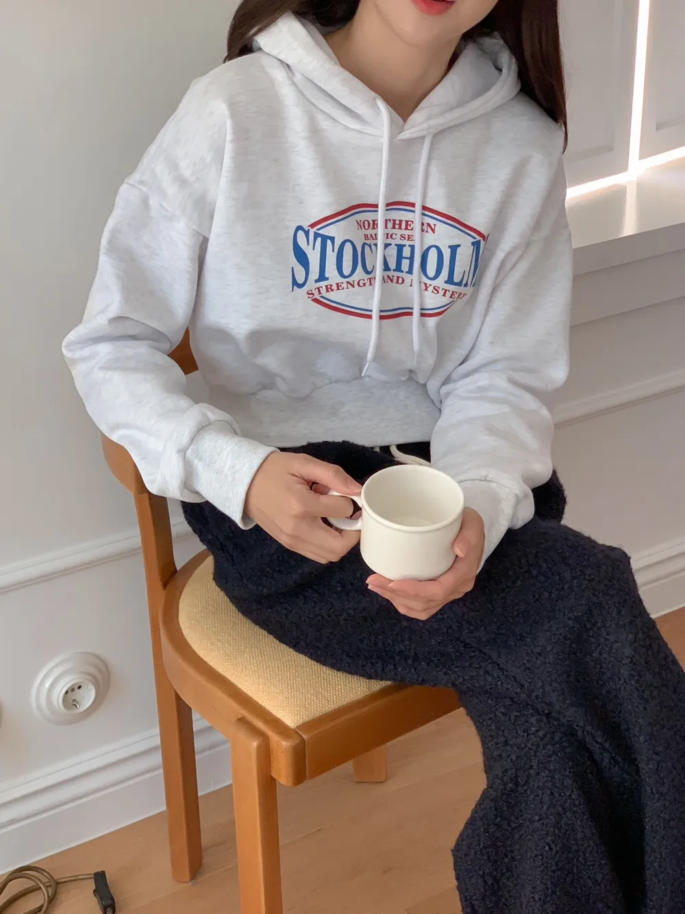 裏起毛STOCKHOLMロゴクロップドパーカー | 詳細画像1