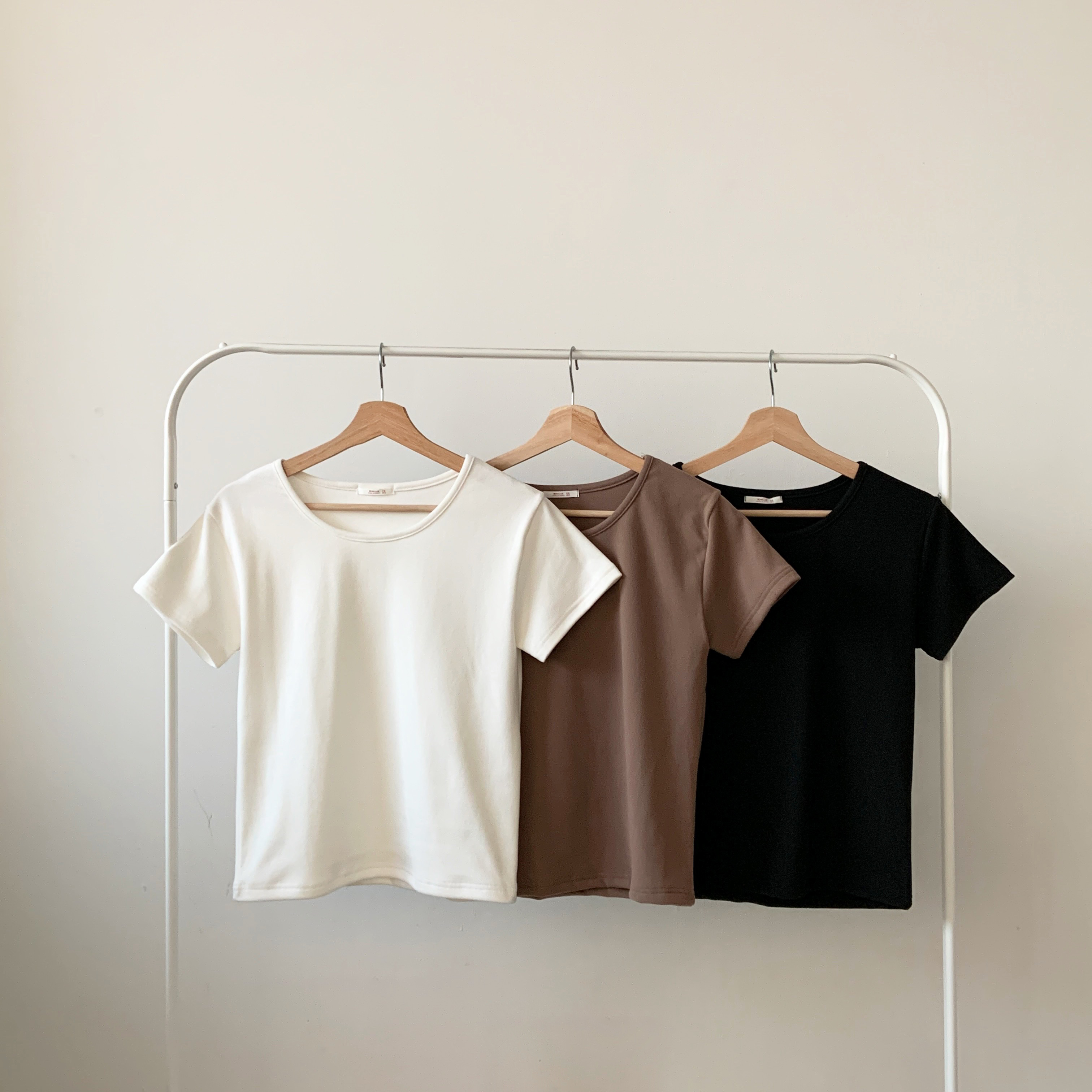 裏起毛ラウンドネック半袖Tシャツ | レディースファッション通販 - DHOLIC