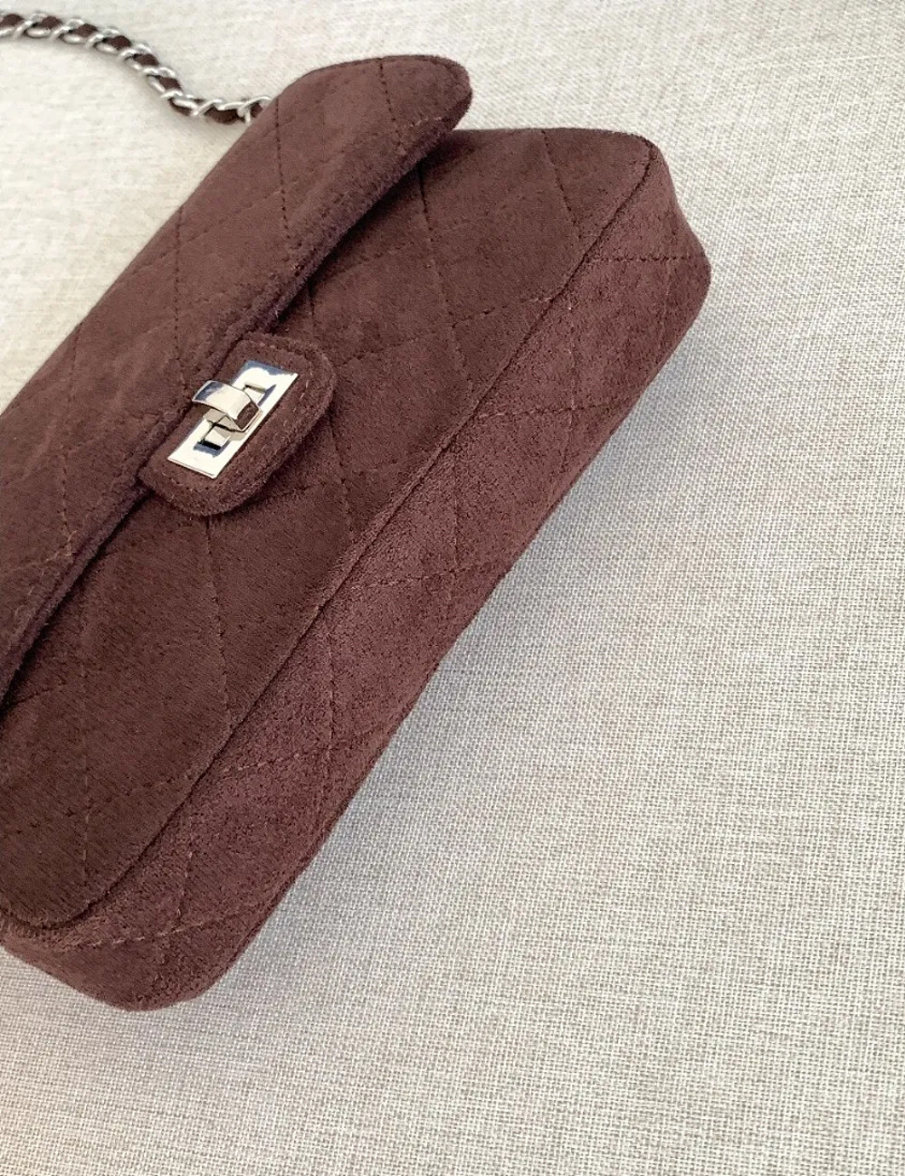 スエード調キルティングチェーンショルダーバッグ | レディース