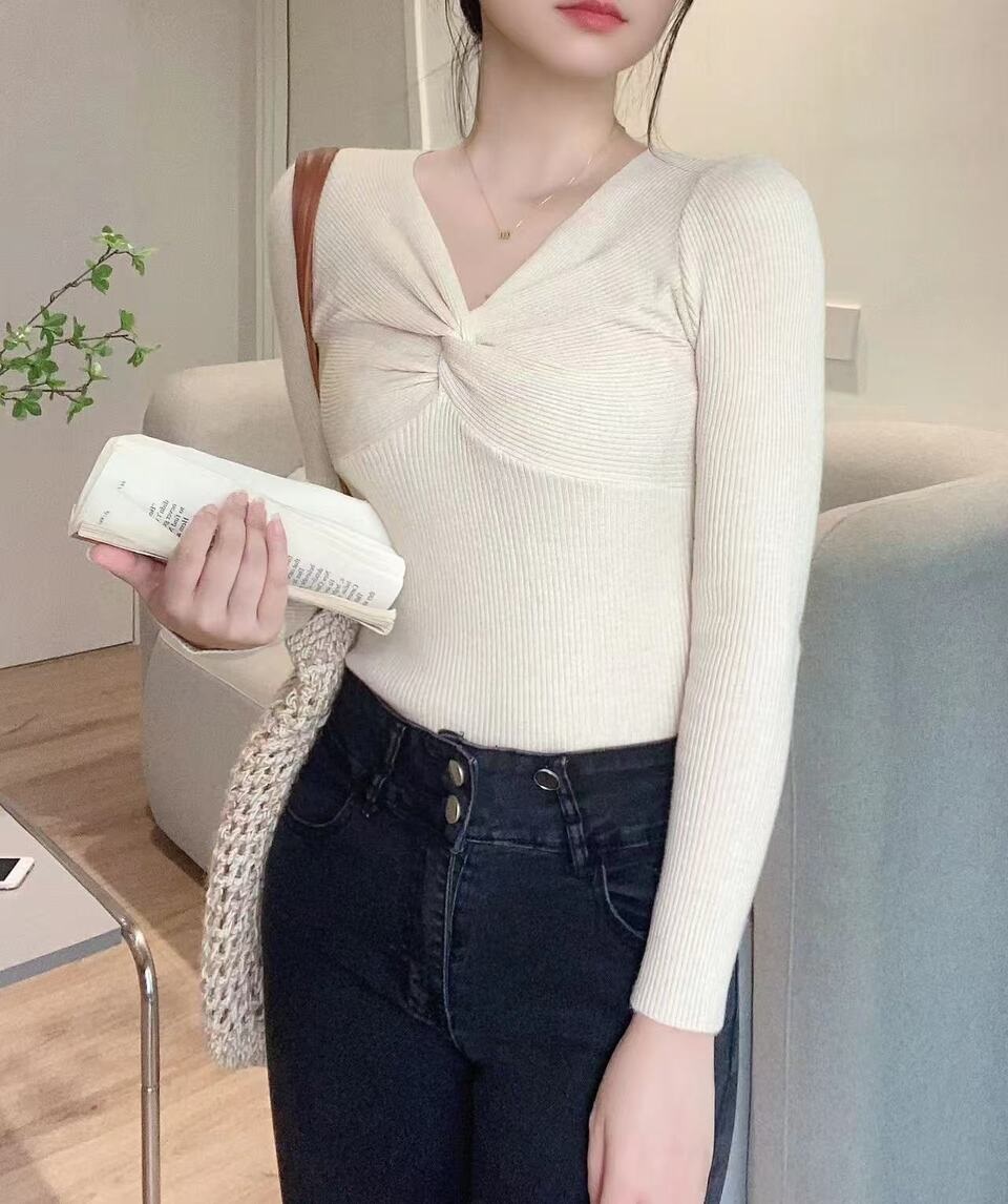 ツイストVネックスリムリブニット | 詳細画像10