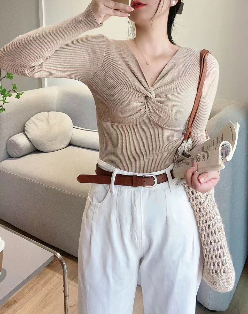 ツイストVネックスリムリブニット | 詳細画像21