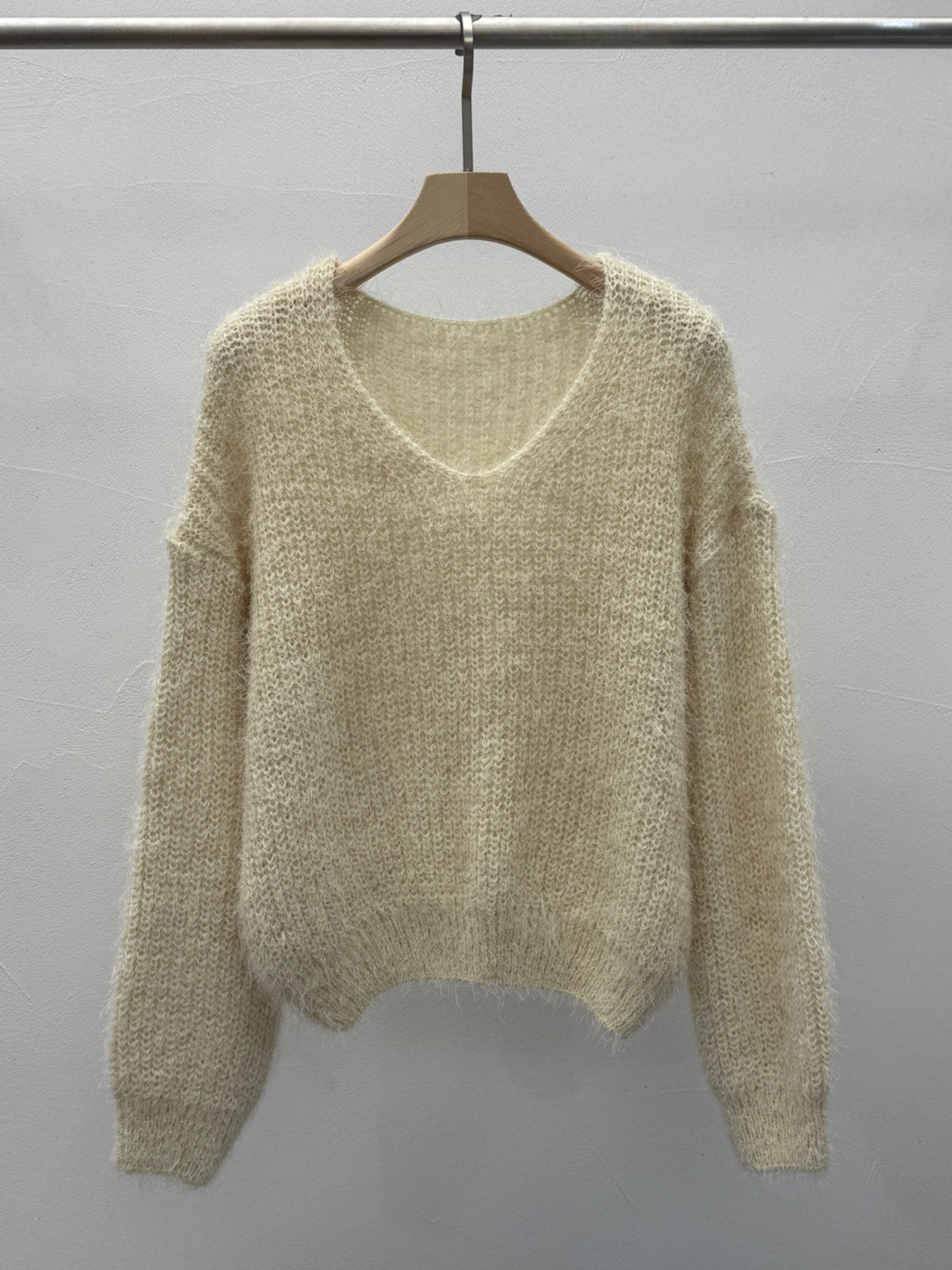 Vネックヘアリールーズニット | 詳細画像6