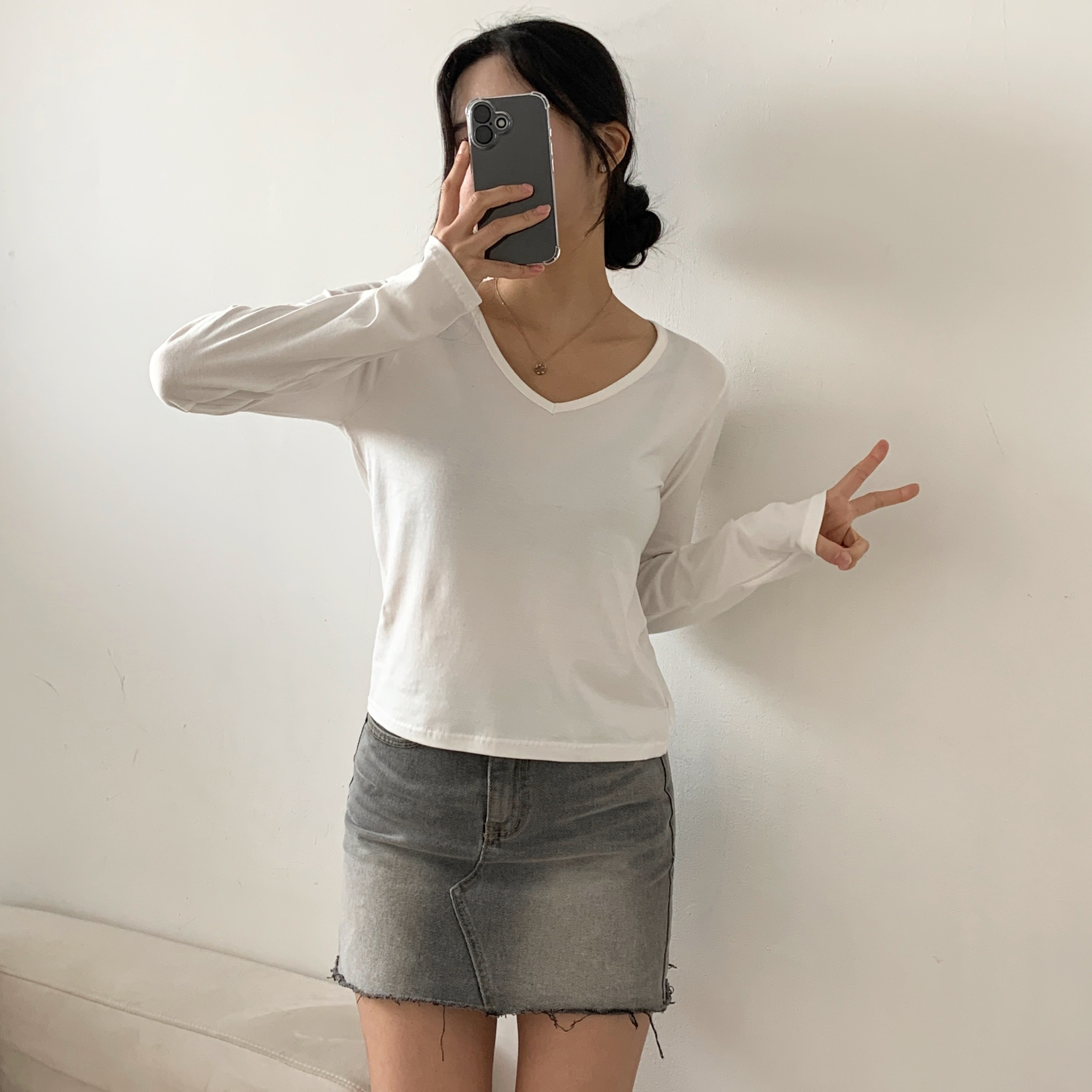 モダール混Vネック長袖Tシャツ | 詳細画像18