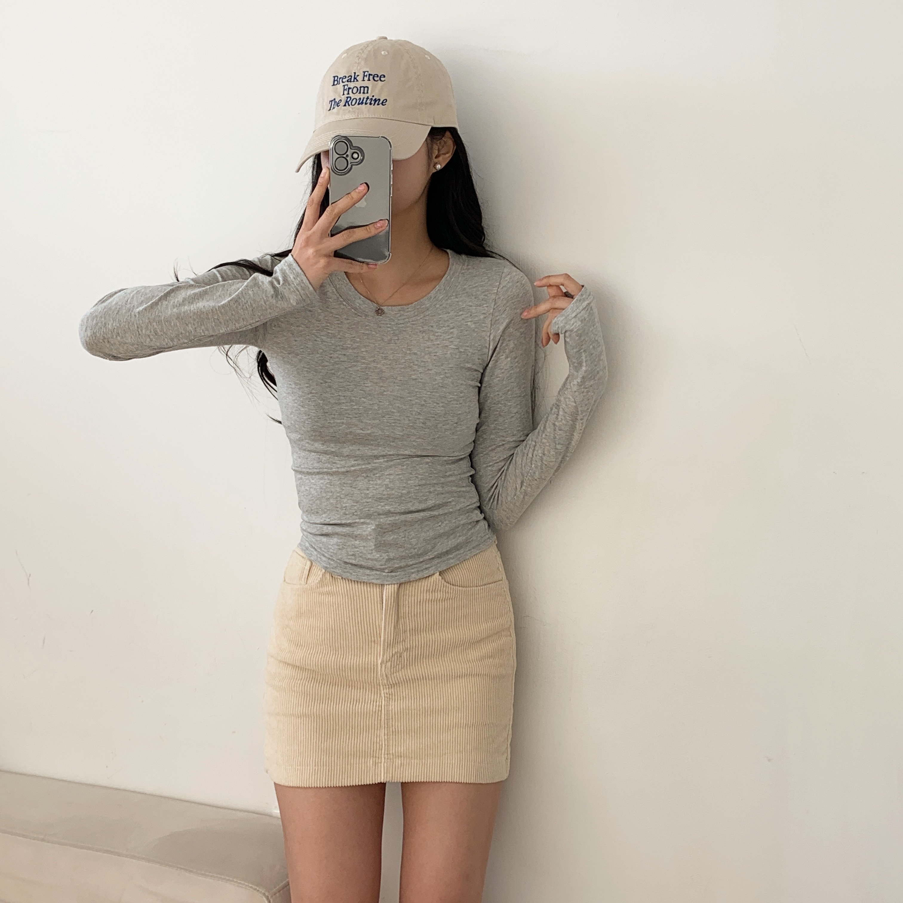 ラウンドネックスリム長袖Tシャツ | 詳細画像18