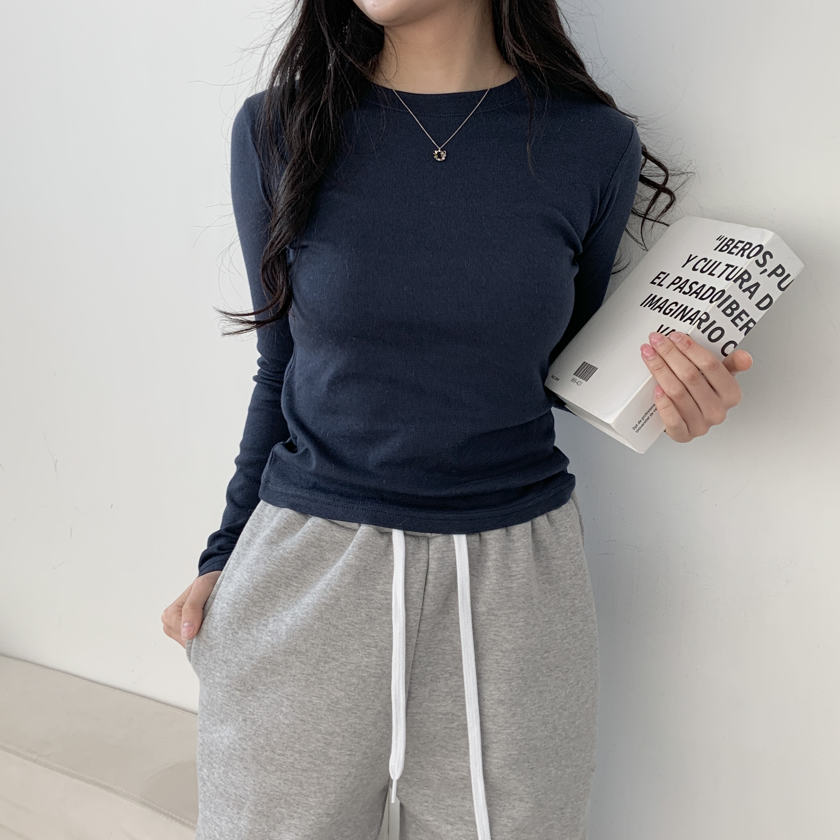 モダール混ラウンドネックスリムTシャツ | 詳細画像9