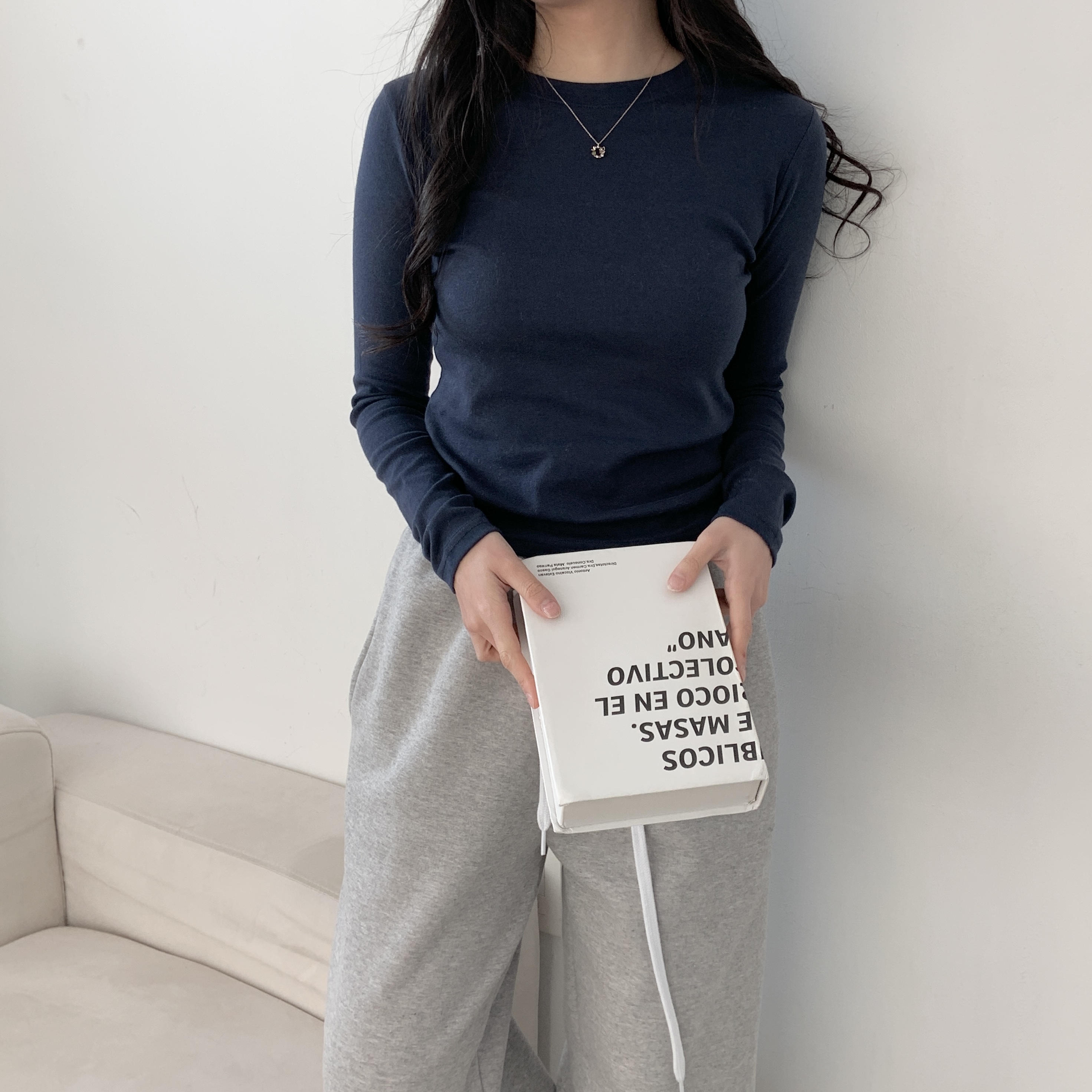 モダール混ラウンドネックスリムTシャツ | 詳細画像10
