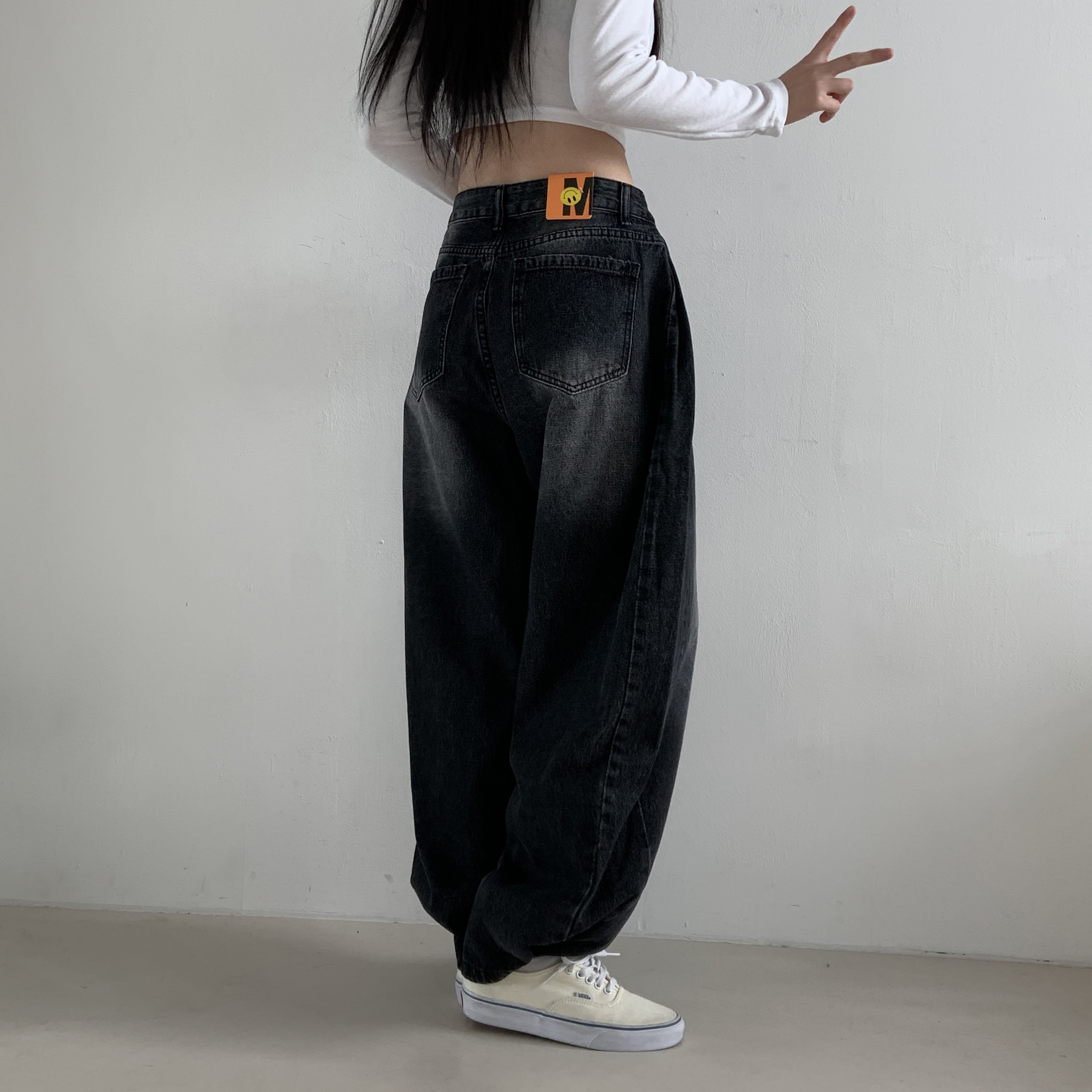 サイドタックボタンヘムワイドデニムパンツ(ブラックデニム) | 詳細画像15