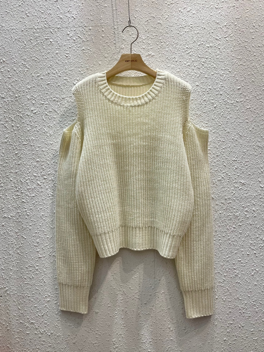 ラウンドネックオープンショルダーニット | 詳細画像10