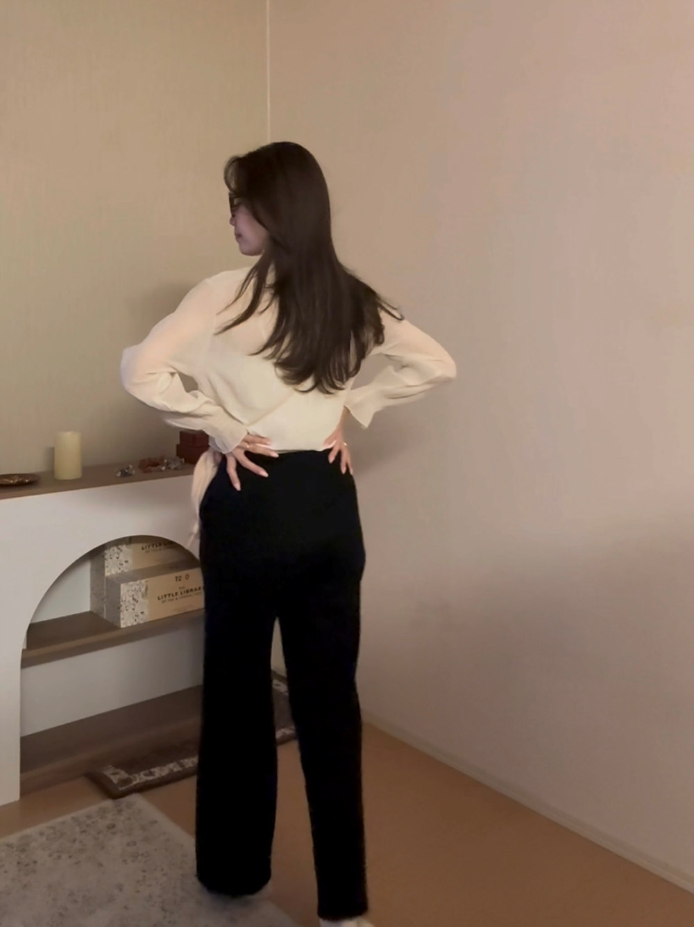 シャーリングフリルハーフネックリンクルブラウス | 詳細画像7