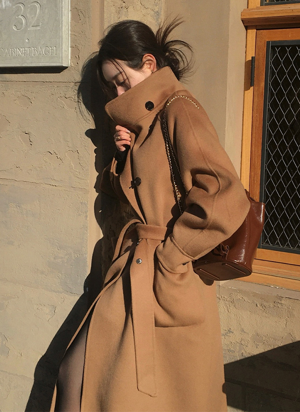 beidelli made]ストラップ付ウールスタンドカラーボクシーコート