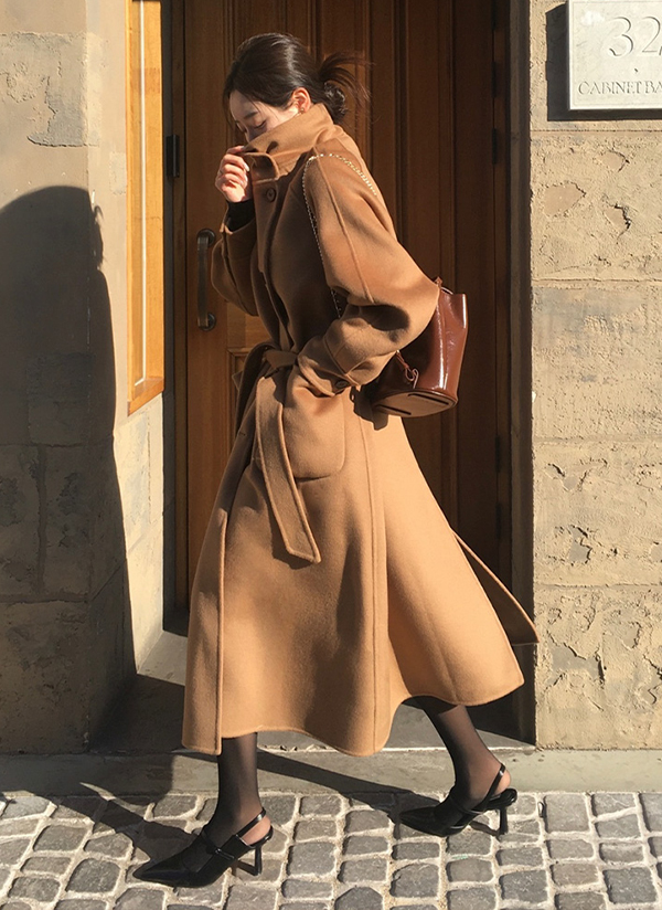 beidelliストラップ付ウールスタンドカラーボクシーコート　キャメル beidelli made]ストラップ付ウールスタンドカラーボクシーコート