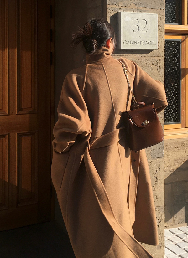 beidelli made]ストラップ付ウールスタンドカラーボクシーコート