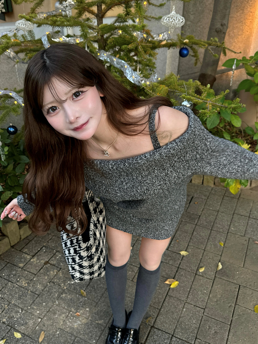 ストラップオフショルミニワンピース | 詳細画像2