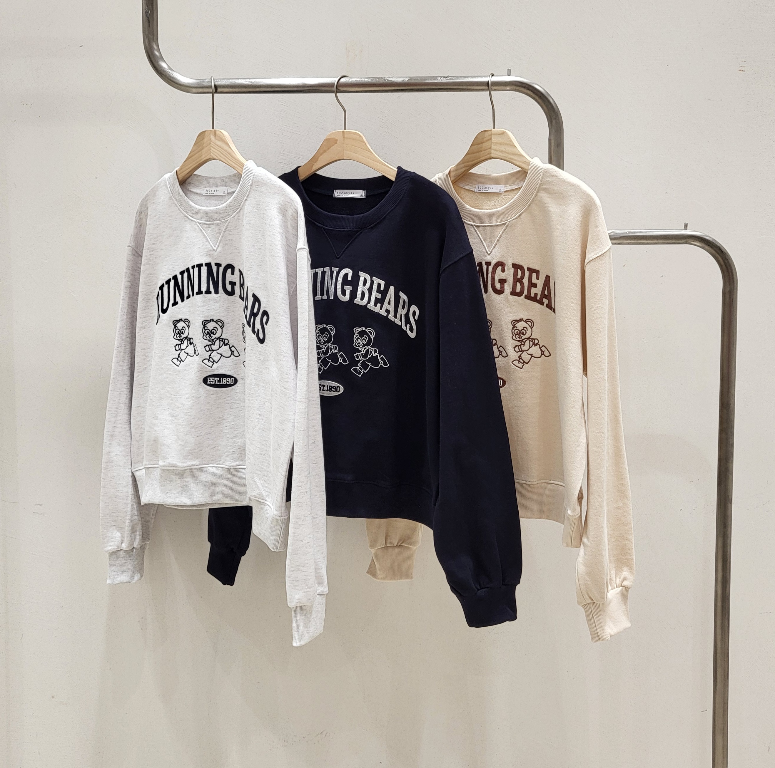 ランニングスリーベア刺繍スウェット | 詳細画像16
