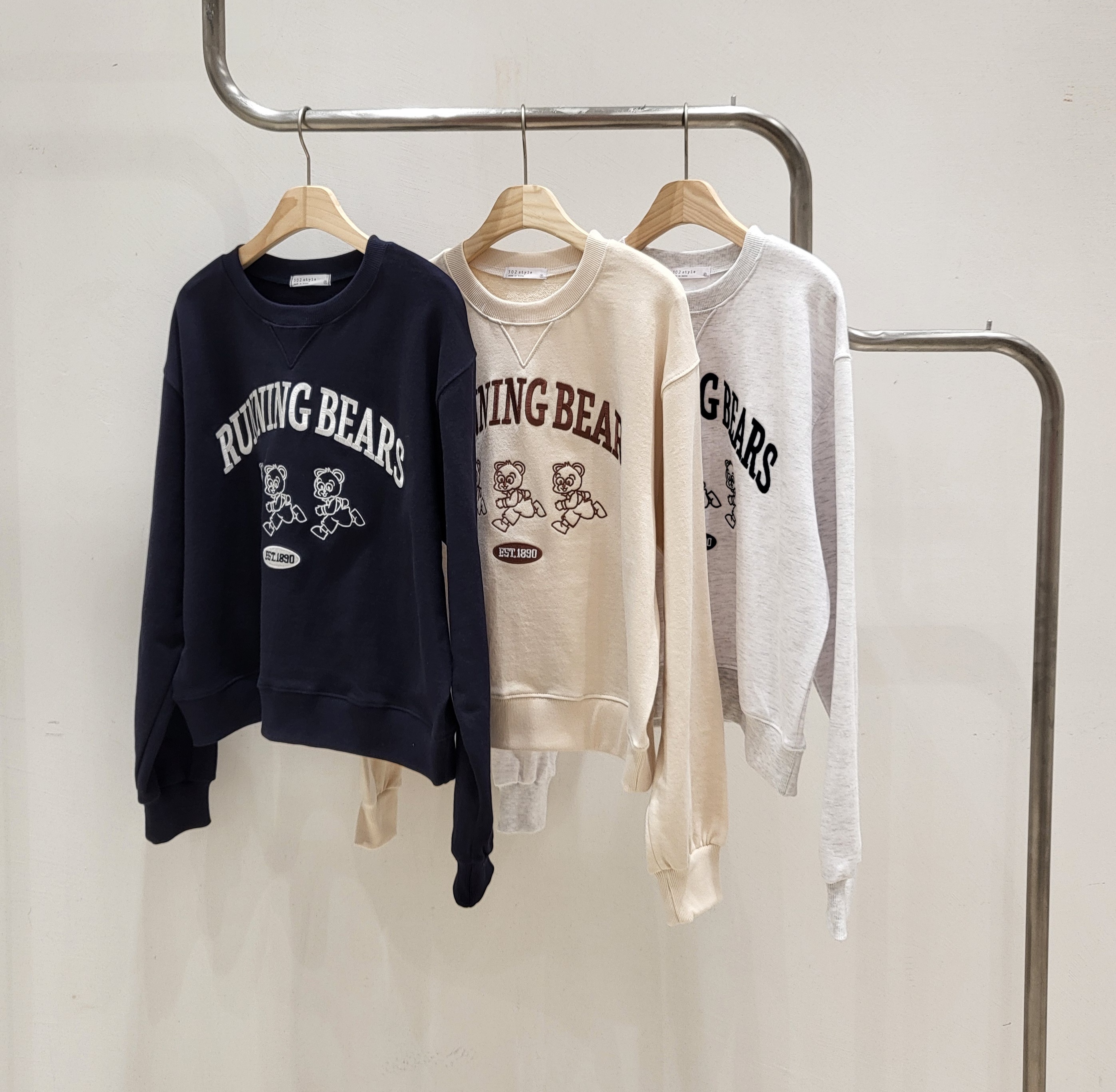 ランニングスリーベア刺繍スウェット | 詳細画像15