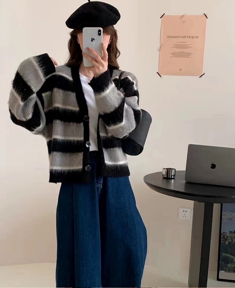 Vネックボーダーソフトカーディガン | 詳細画像11