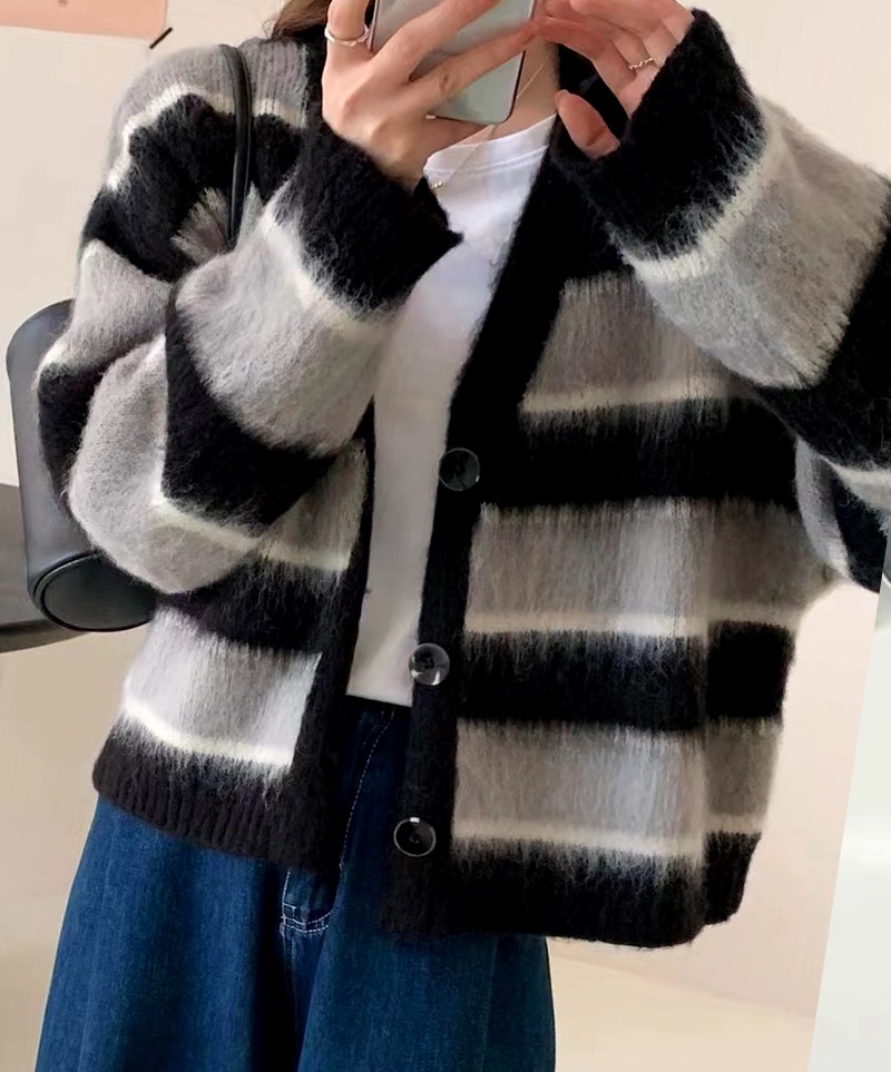 Vネックボーダーソフトカーディガン | 詳細画像12