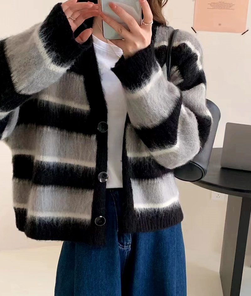 Vネックボーダーソフトカーディガン | 詳細画像13