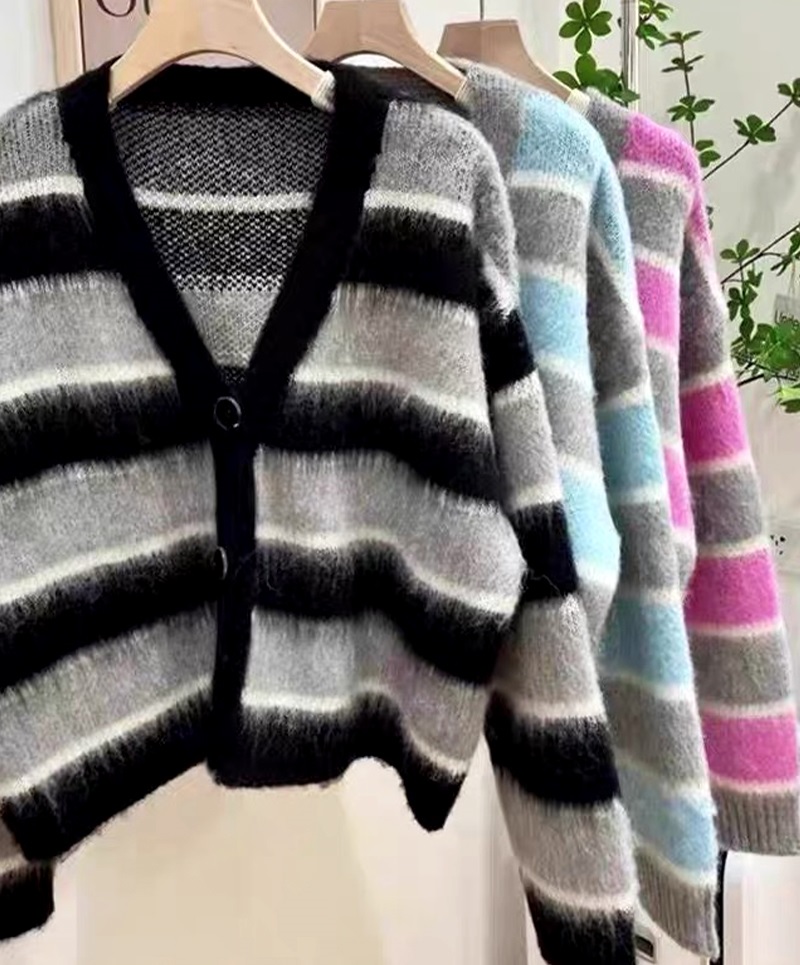 Vネックボーダーソフトカーディガン | 詳細画像15