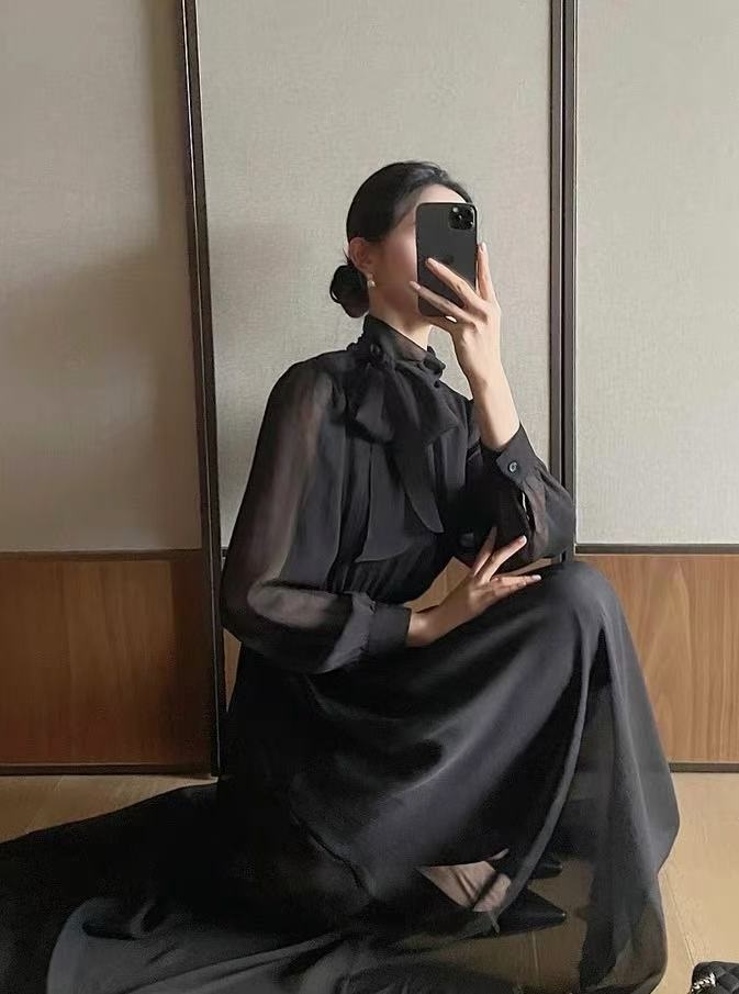 ストラップ付ハーフネックシフォンパフブラウス | 詳細画像2