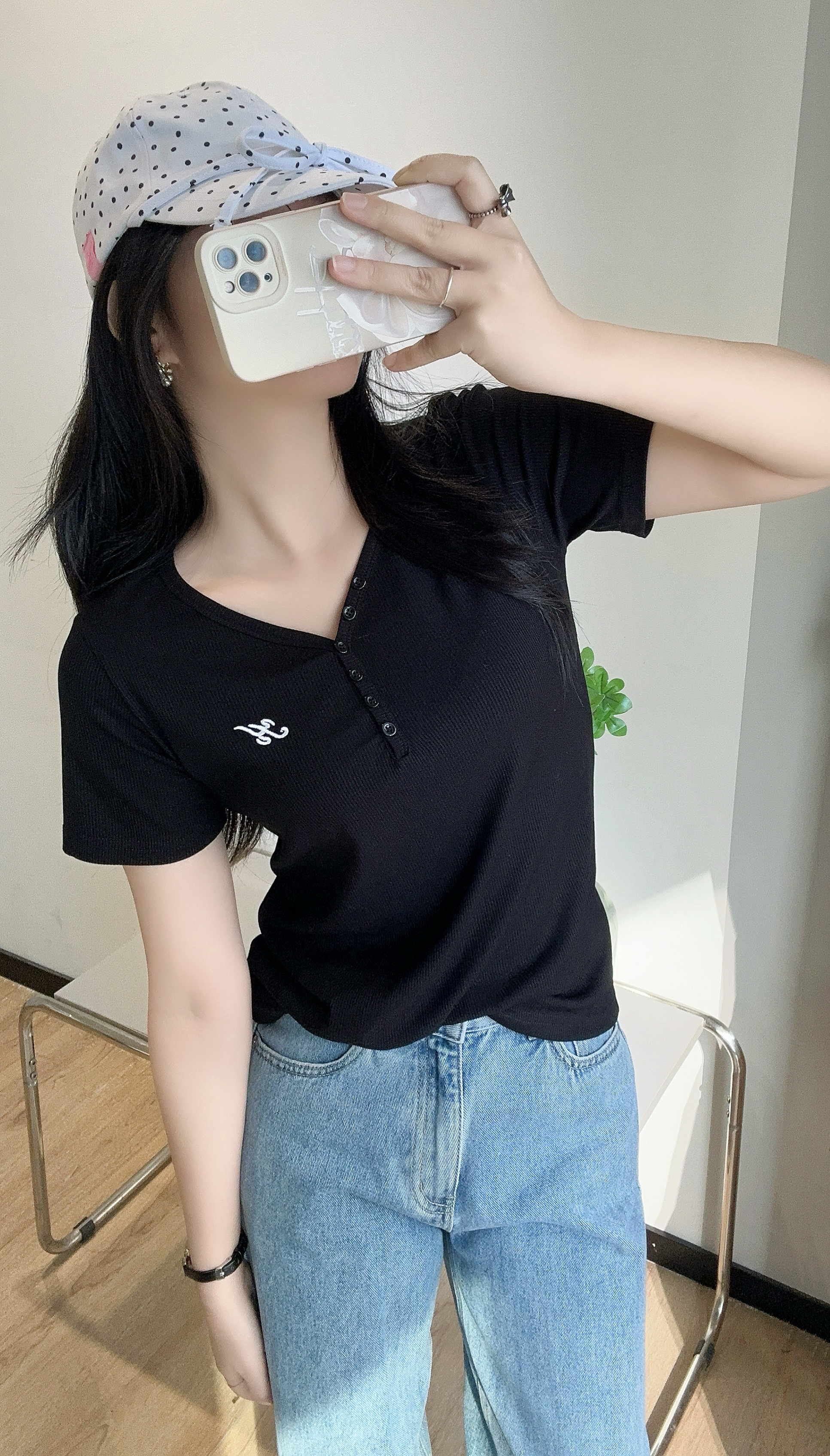 刺繍ロゴボタンVネックリブ半袖Tシャツ | 詳細画像14
