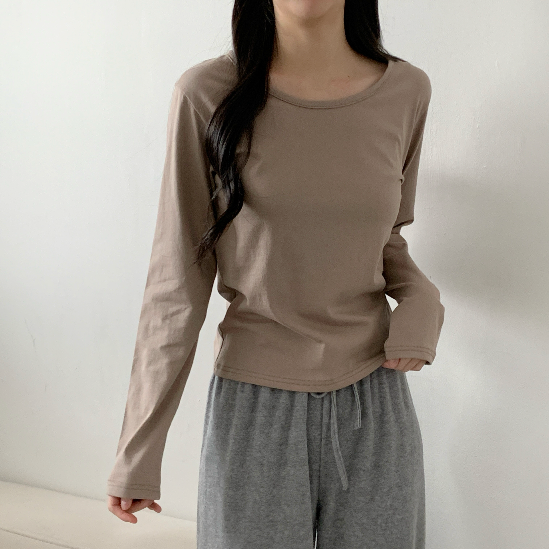 ラウンドネック長袖コットンTシャツ | 詳細画像12