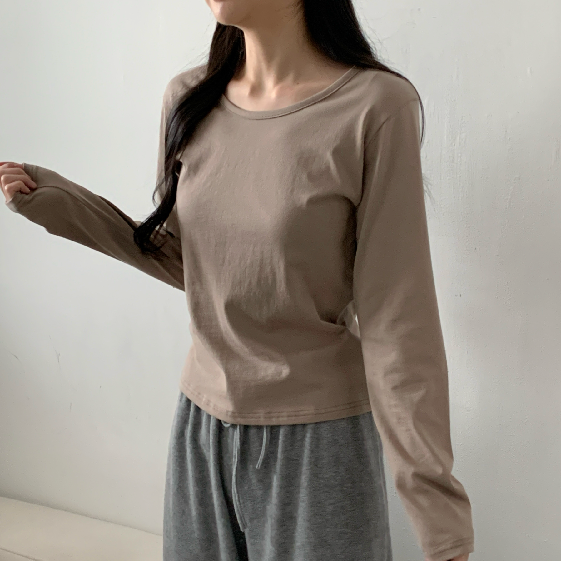 ラウンドネック長袖コットンTシャツ | 詳細画像18