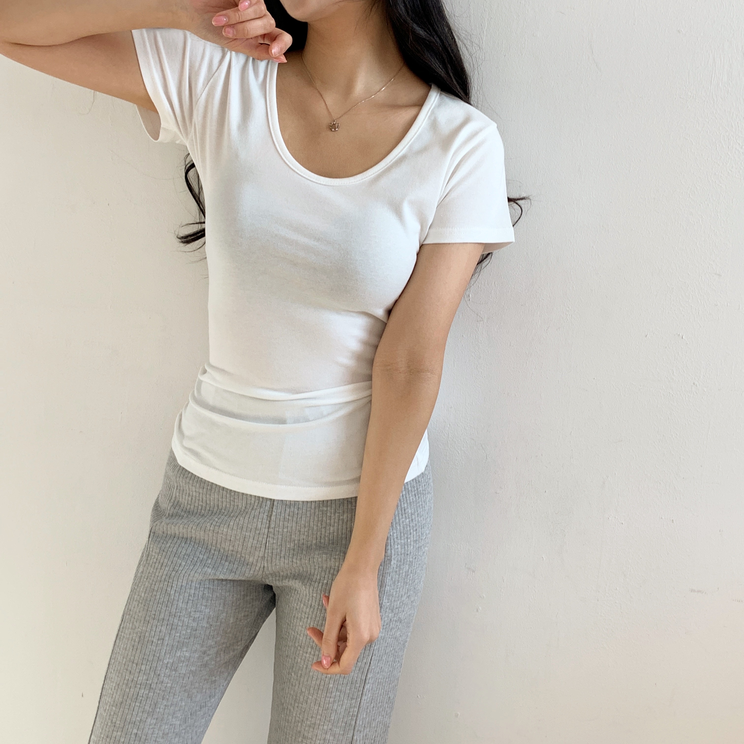 モダール混Uネック半袖スリムTシャツ | 詳細画像5