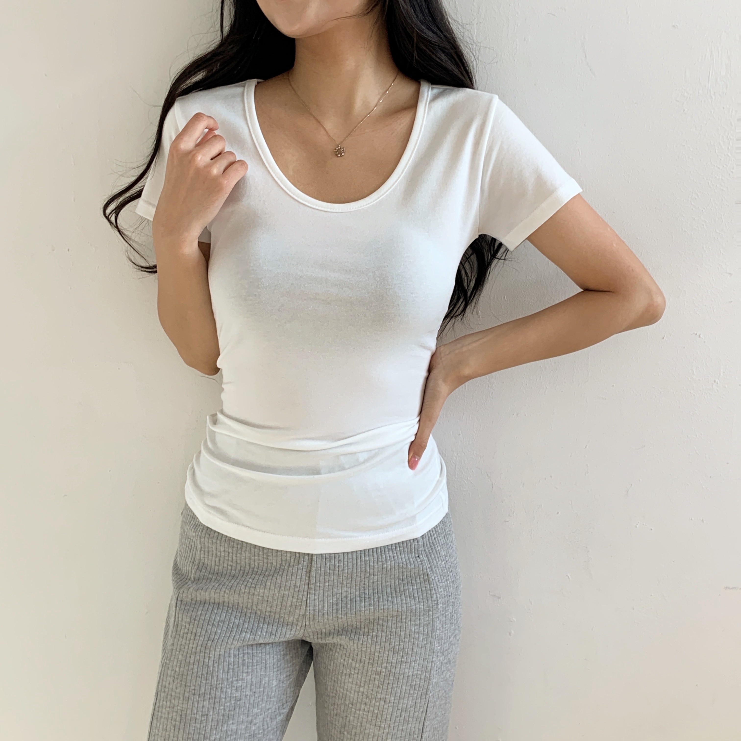 モダール混Uネック半袖スリムTシャツ | 詳細画像12