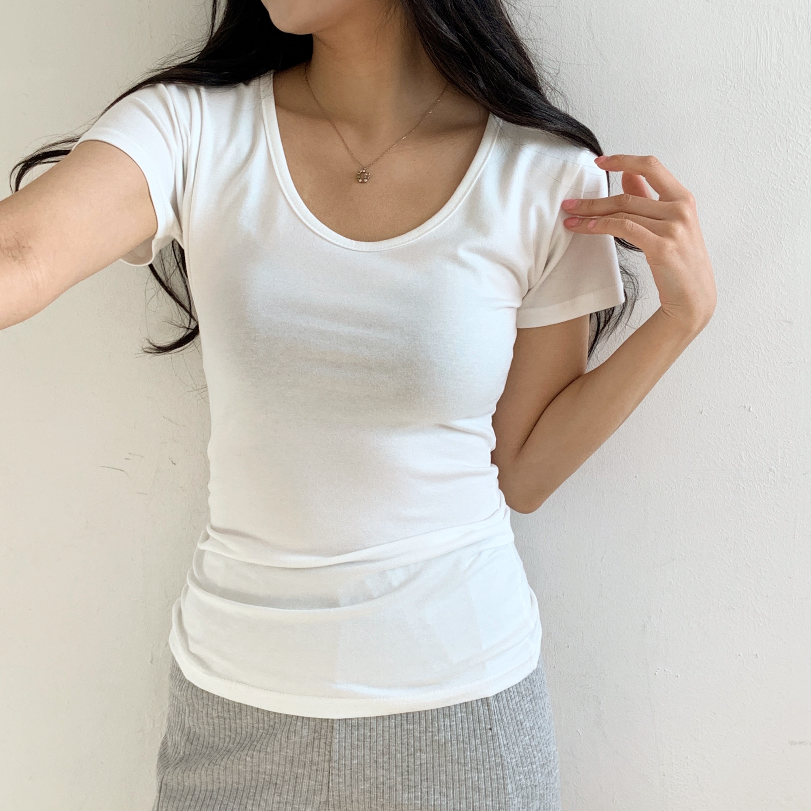 モダール混Uネック半袖スリムTシャツ | 詳細画像4