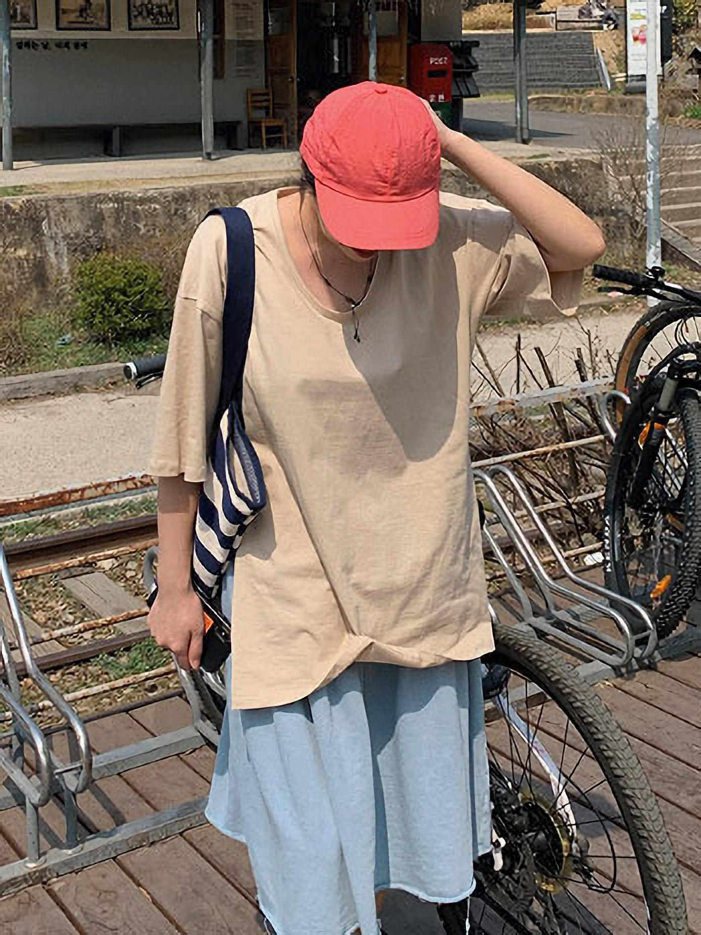 サイドスリットUネックボクシー半袖Tシャツ | 詳細画像9