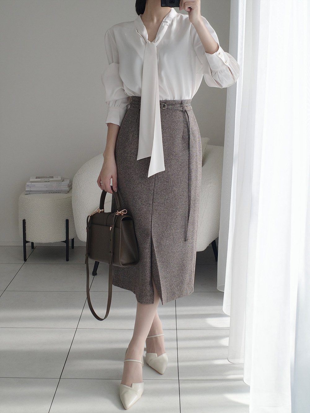 ボウタイVネックパフブラウス | 詳細画像9