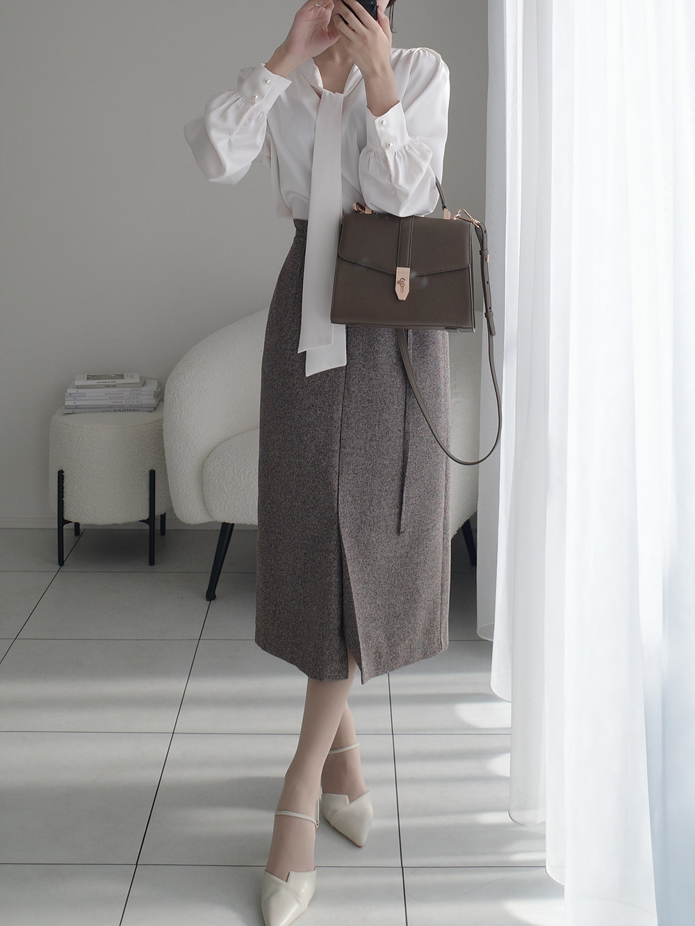 ボウタイVネックパフブラウス | 詳細画像10