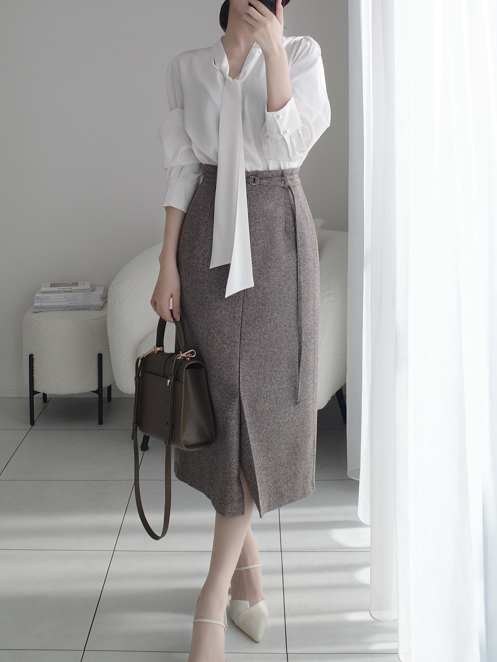 ボウタイVネックパフブラウス | 詳細画像11