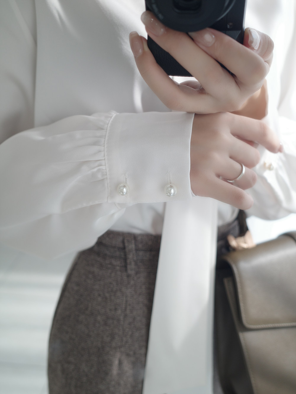 ボウタイVネックパフブラウス | 詳細画像13