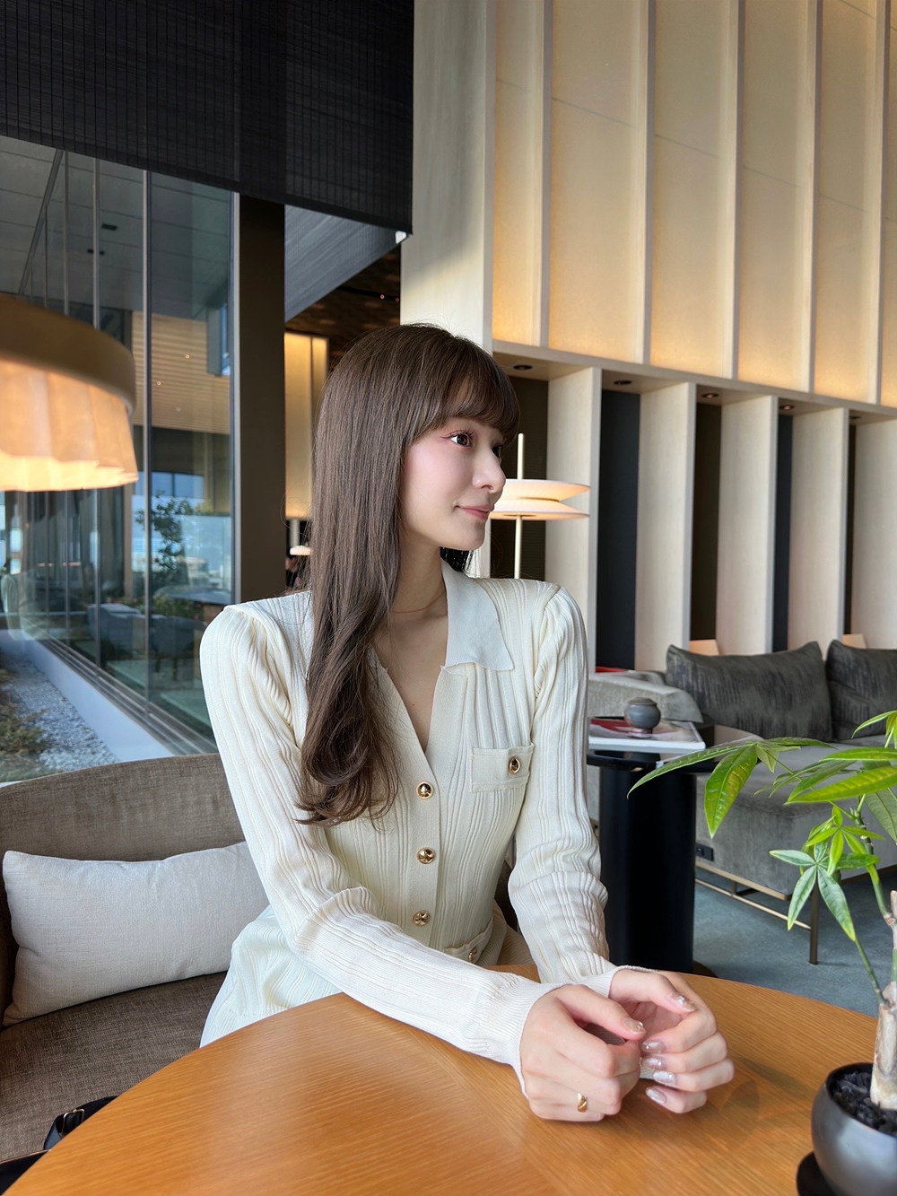 カラーVネックゴールドボタンニットワンピース | 詳細画像10