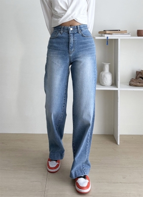 ライトブルーストレートデニムパンツ | レディースファッション