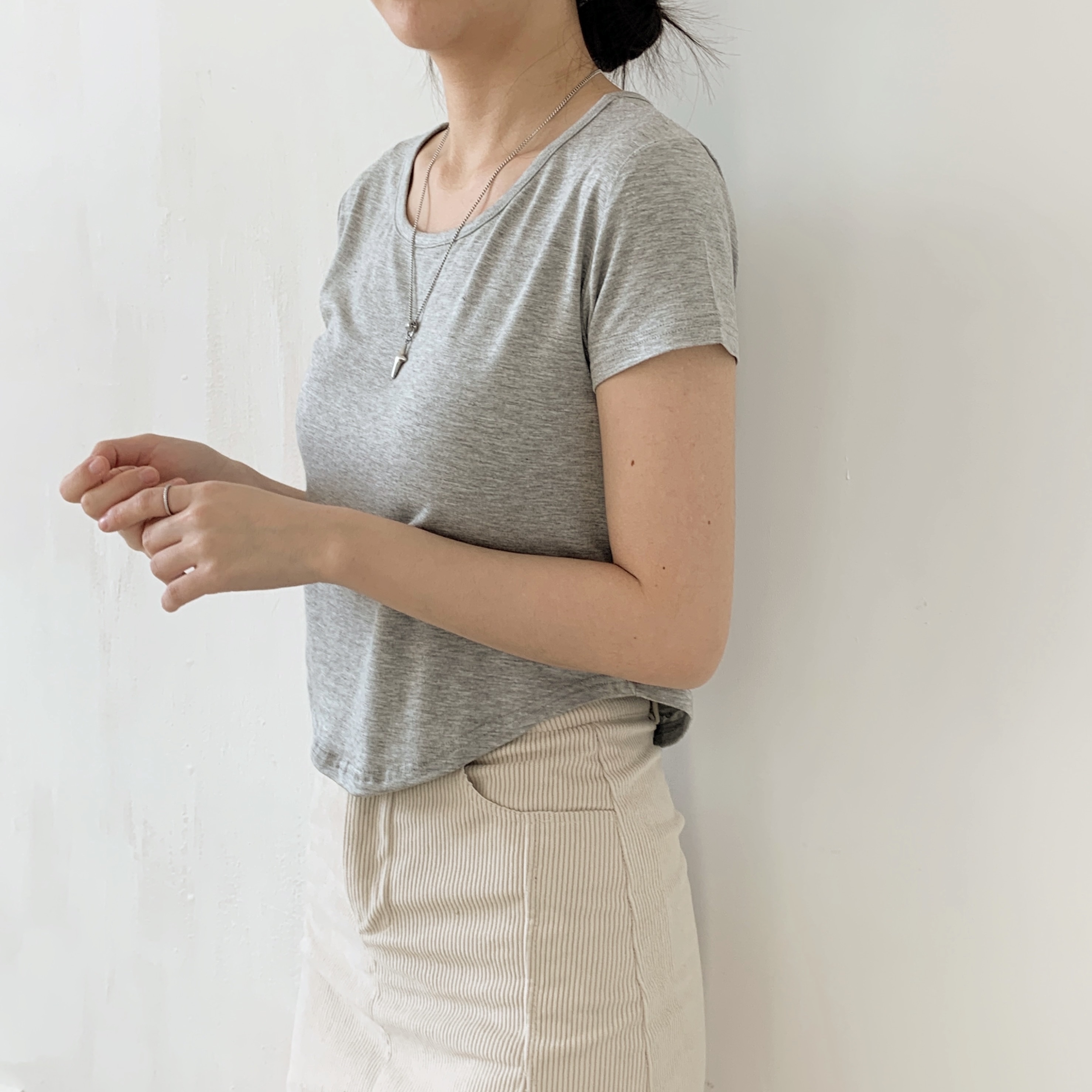 ラウンドへムクロップド半袖Tシャツ | 詳細画像13