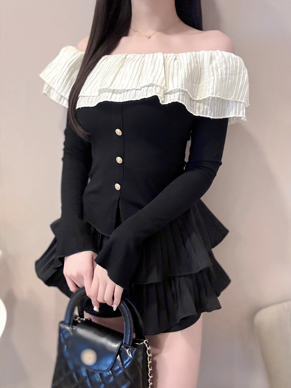 ゴールドボタンフリルオフショルTシャツ | 詳細画像12