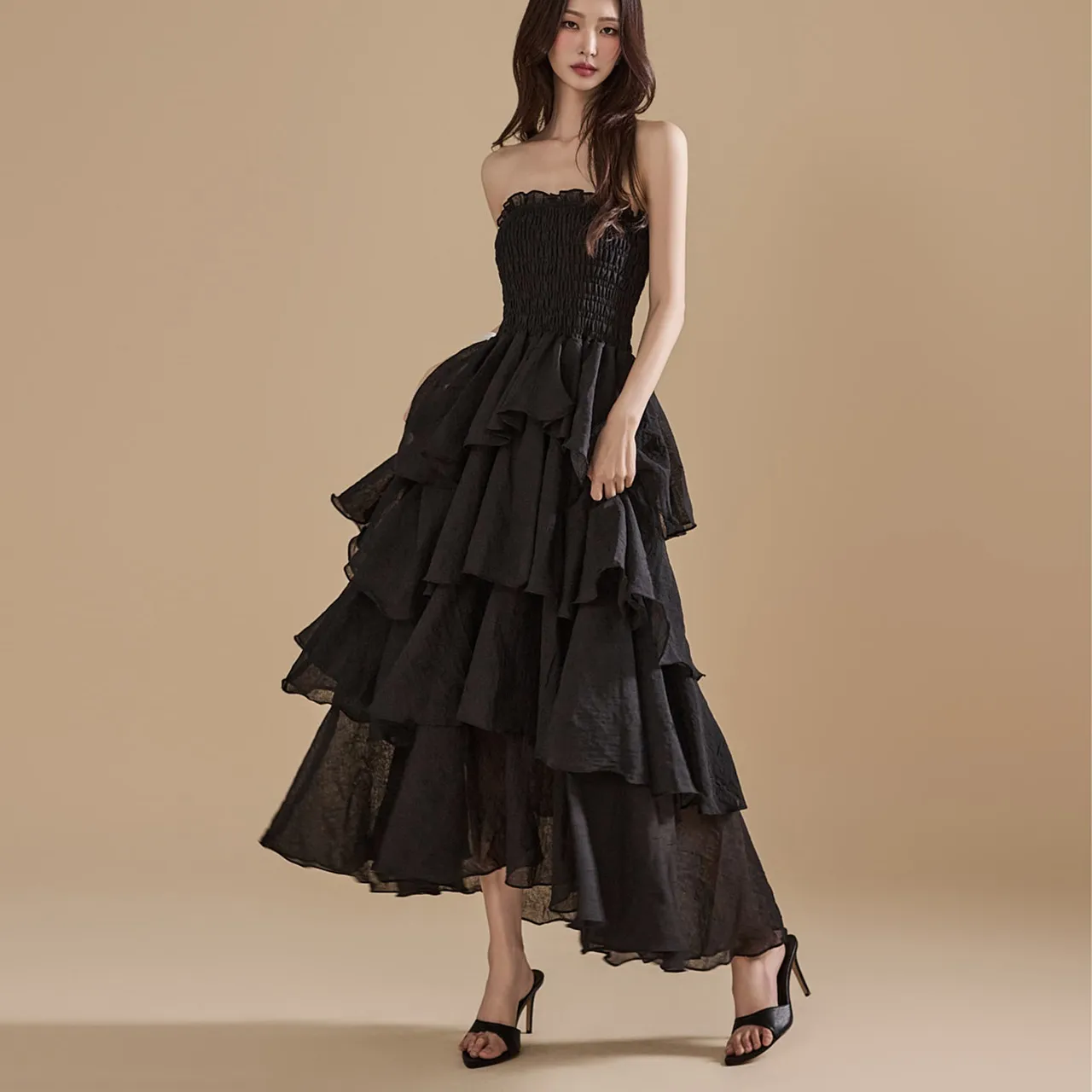 シャーリングティアードチューブトップワンピース | 詳細画像1