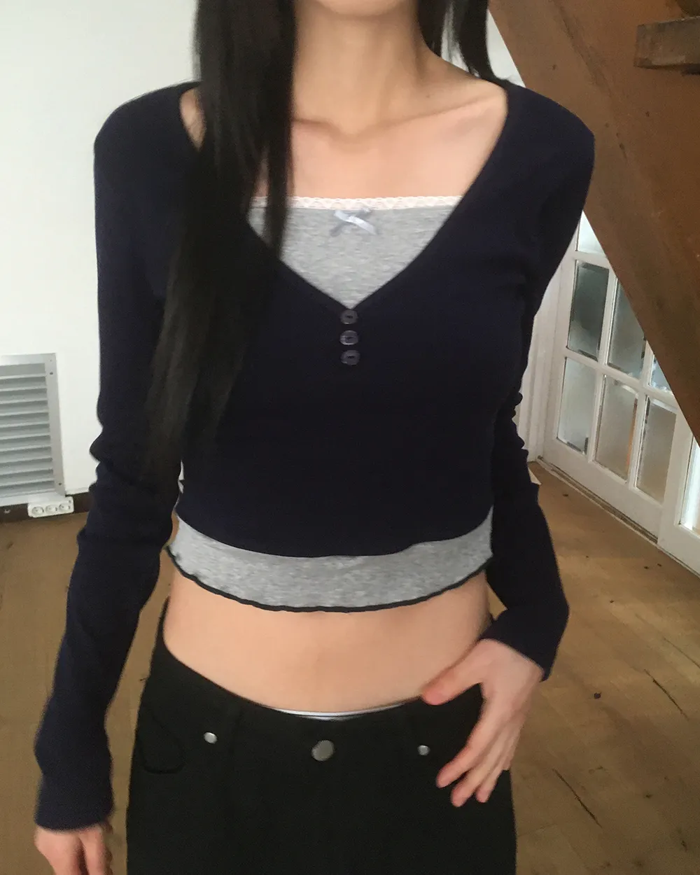 裏起毛レースリボンレイヤードVネックTシャツ | WONDERWONDER | 詳細画像1