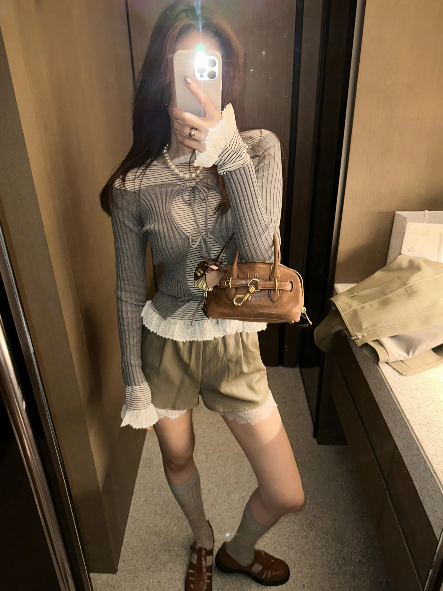 レースヘムエコレザーショートパンツ | partysu | 詳細画像1