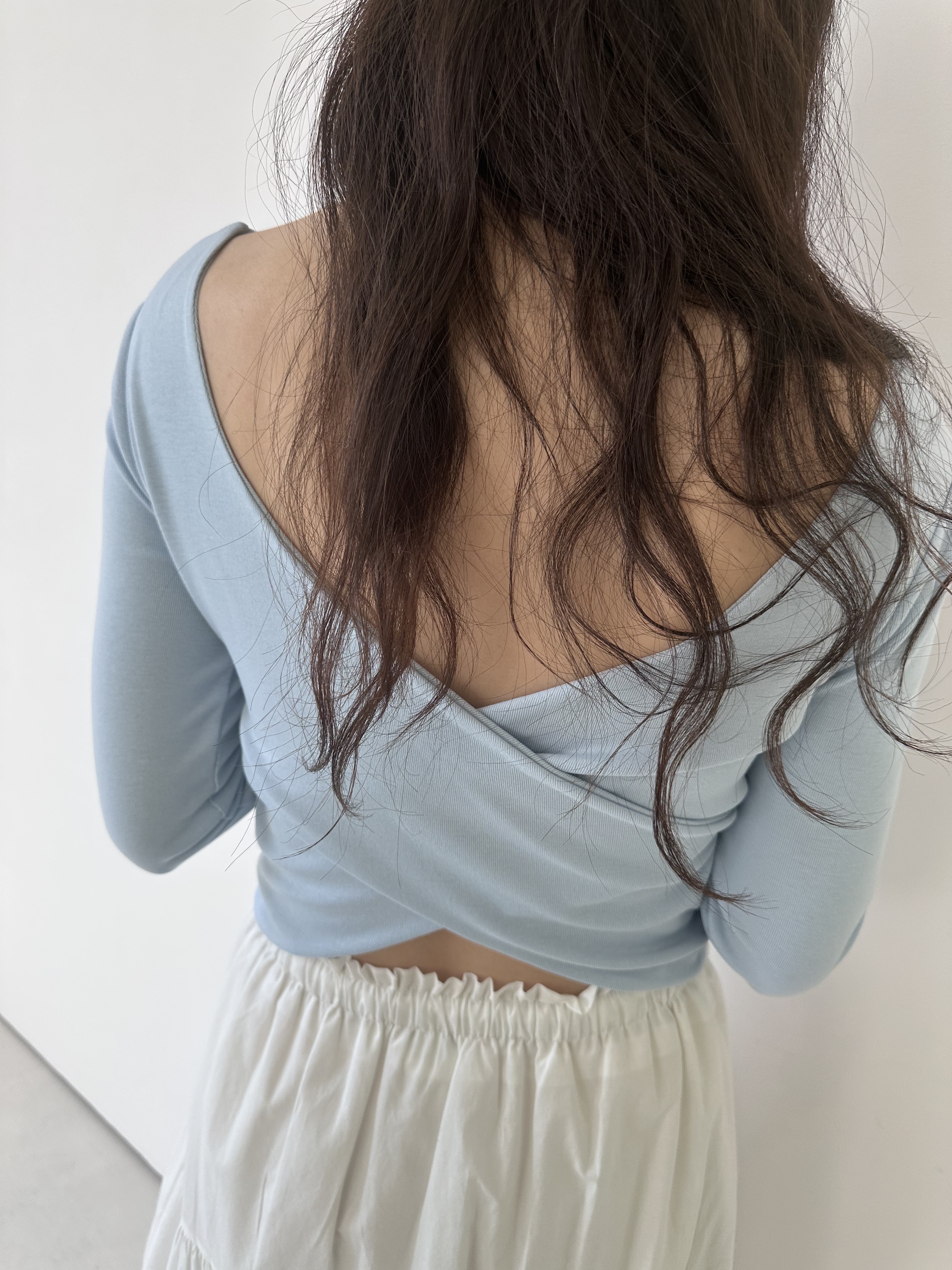 バッククロスクロップドTシャツ | 詳細画像10