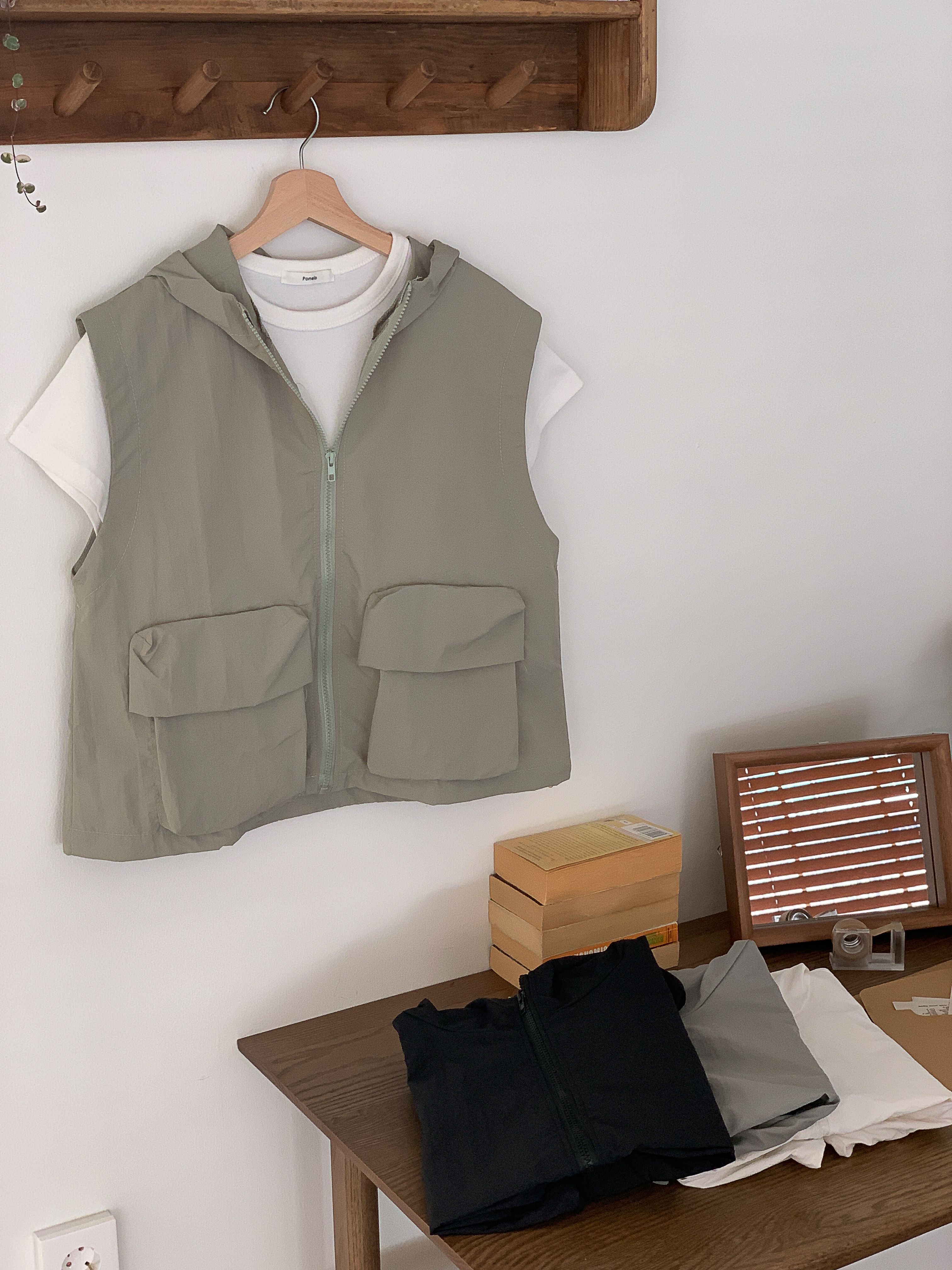 フラップポケットドローコードフードベスト | 詳細画像15