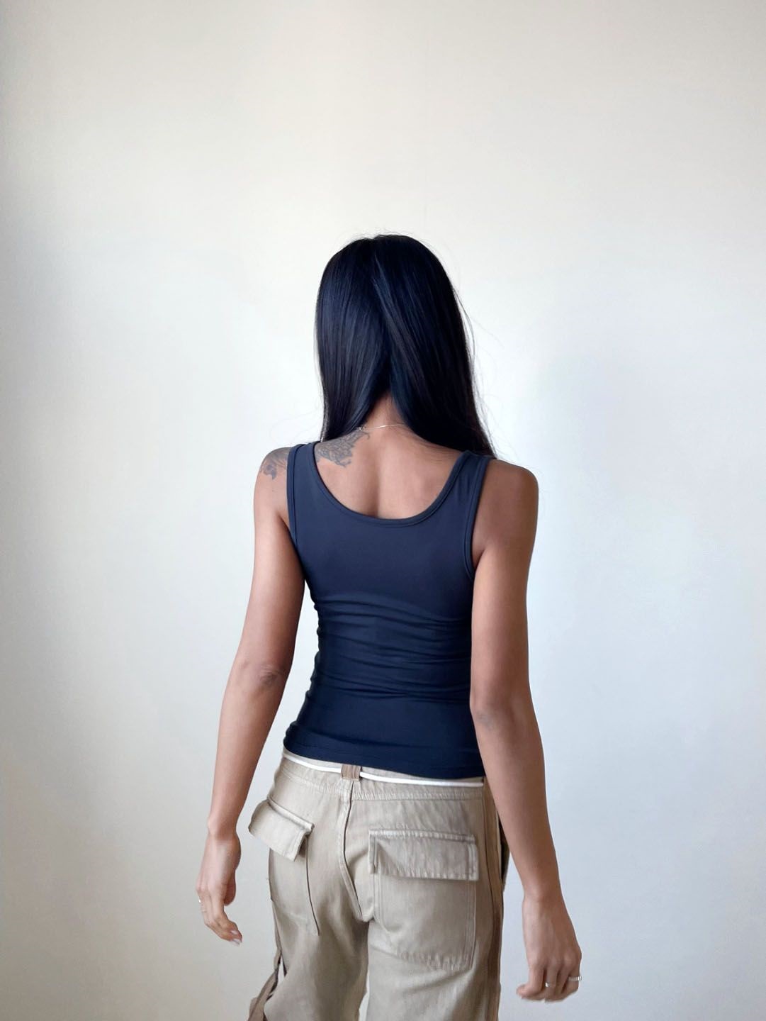 Uネックスリムタンクトップ | 詳細画像17