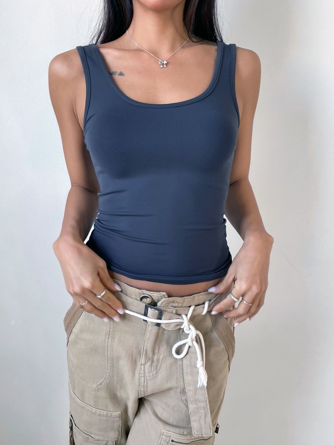 Uネックスリムタンクトップ | 詳細画像19