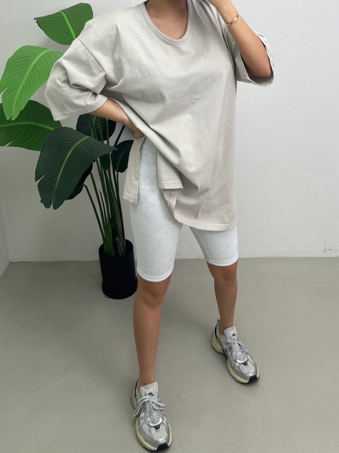 ショルダーパッドUネックスリットボクシーTシャツ | 詳細画像5